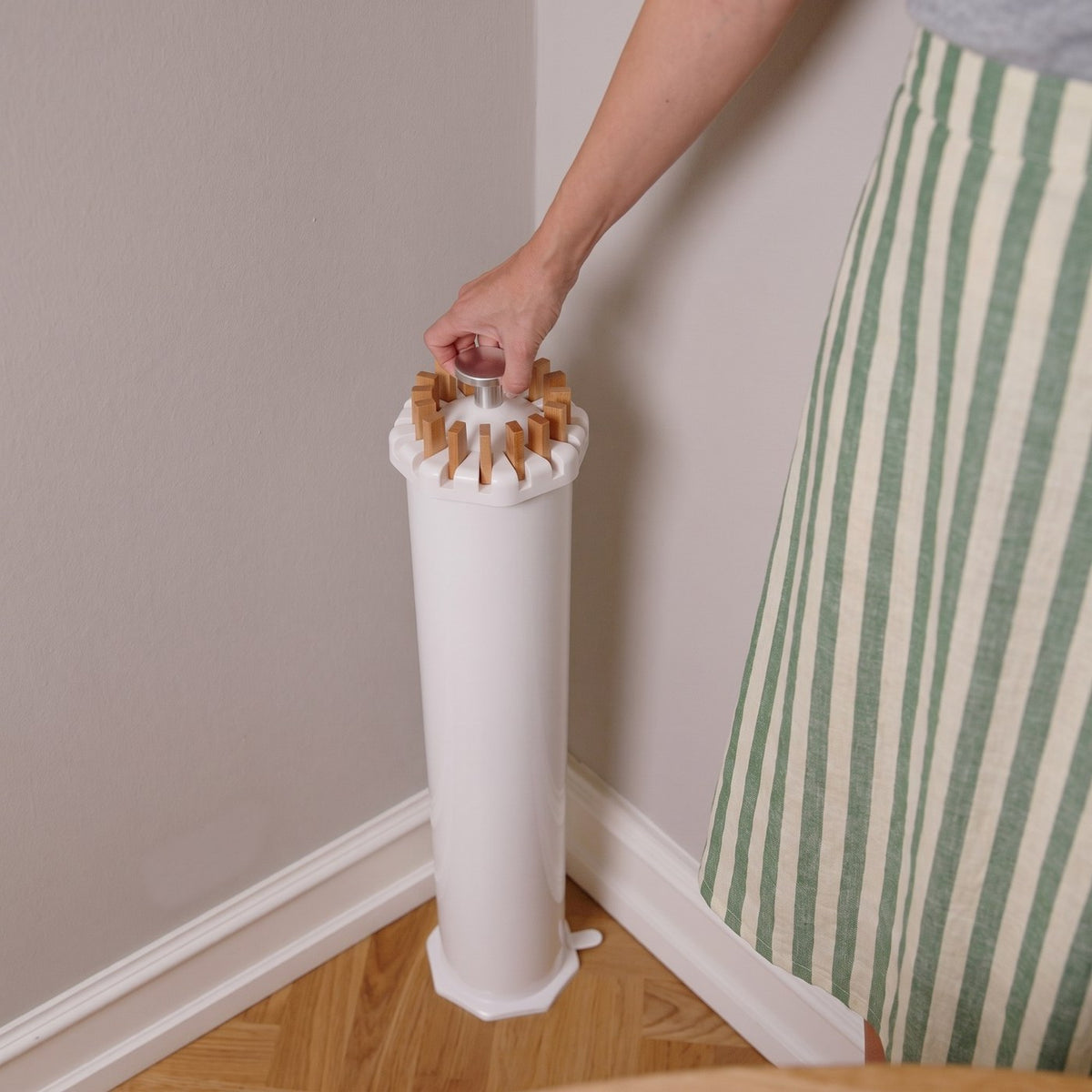 LUFTA folded and carried into the corner