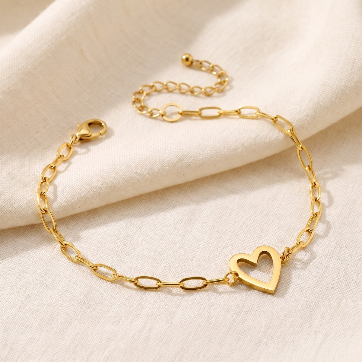 Gold bracelet with the open heart