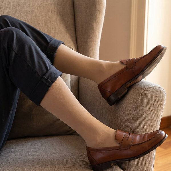 TRAMPA socks under shoes