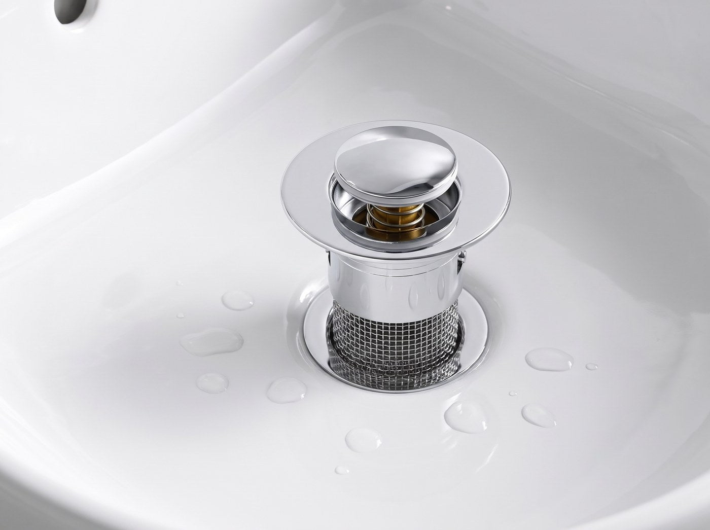 A clean basin with KLARA fitted